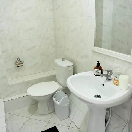 Апартаменты Location 3 Bedroom *